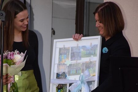 darilo pevk zborovodkinji